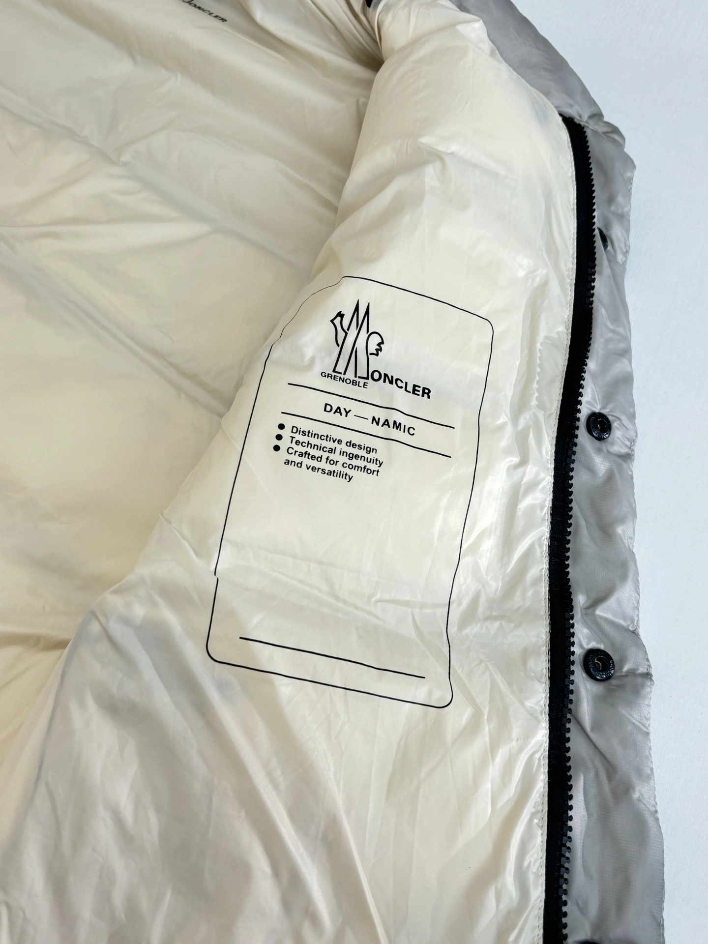 wg.luxury-- 7o9385r Down jacket nylon 2colour item:E-F363I0617-2